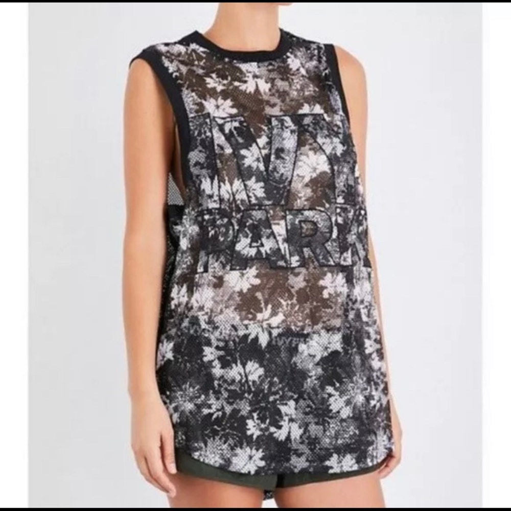 BEYONCE IVY PARK PALM BLACK AND WHITE JERSEY